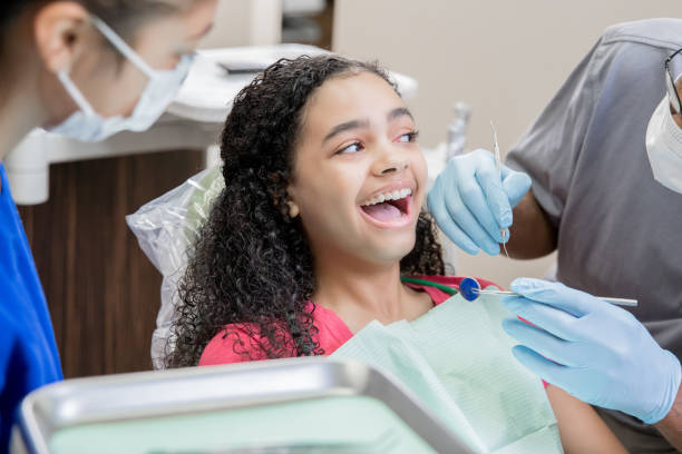 Best Emergency Root Canal Treatment in Mountain View Acres, CA