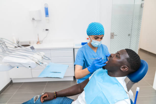Best Emergency Tooth Extraction in Mountain View Acres, CA